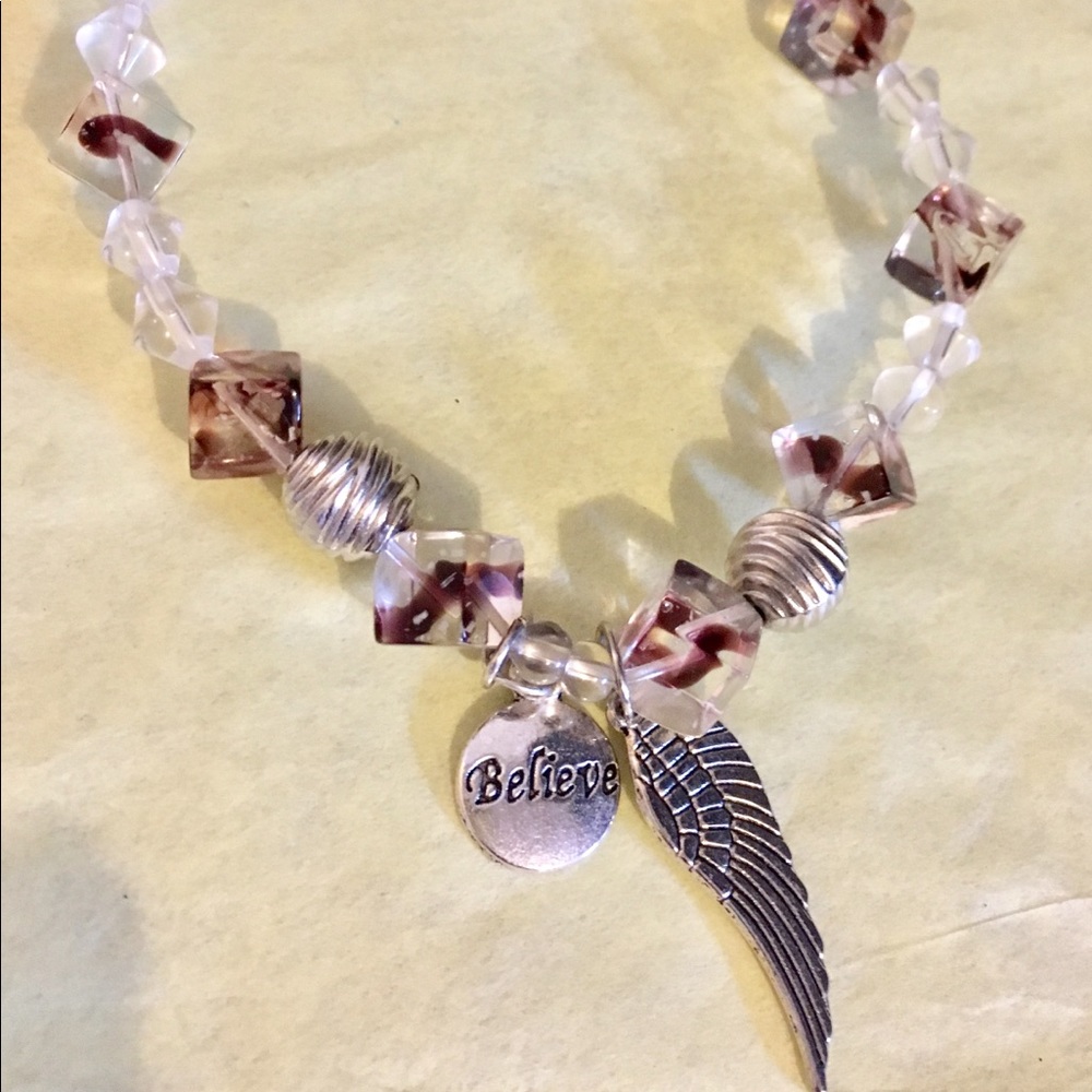 Ladies angel wing believe charms stretch bracelet